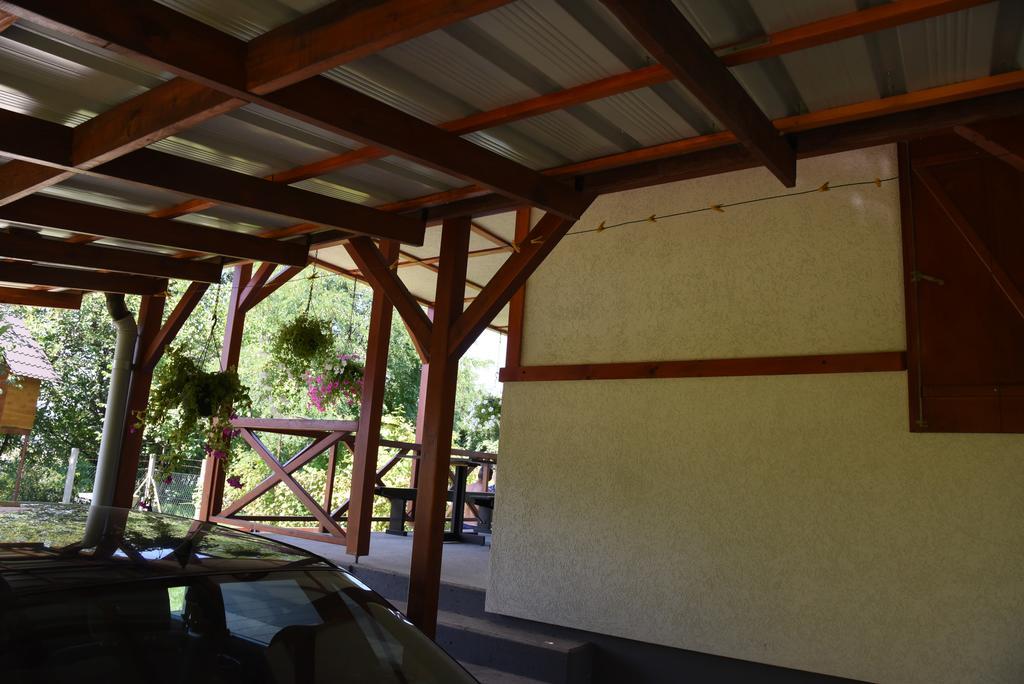 Holiday Home Kucica Na Drvetu Banja Koviljaca Ngoại thất bức ảnh