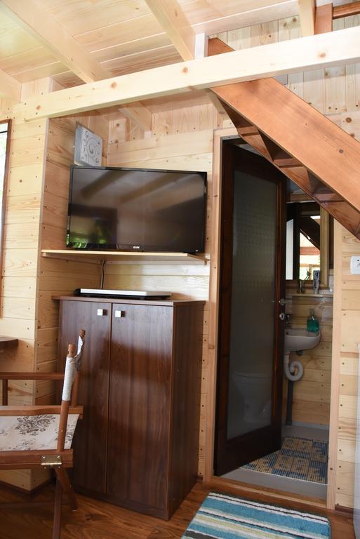 Holiday Home Kucica Na Drvetu Banja Koviljaca Ngoại thất bức ảnh