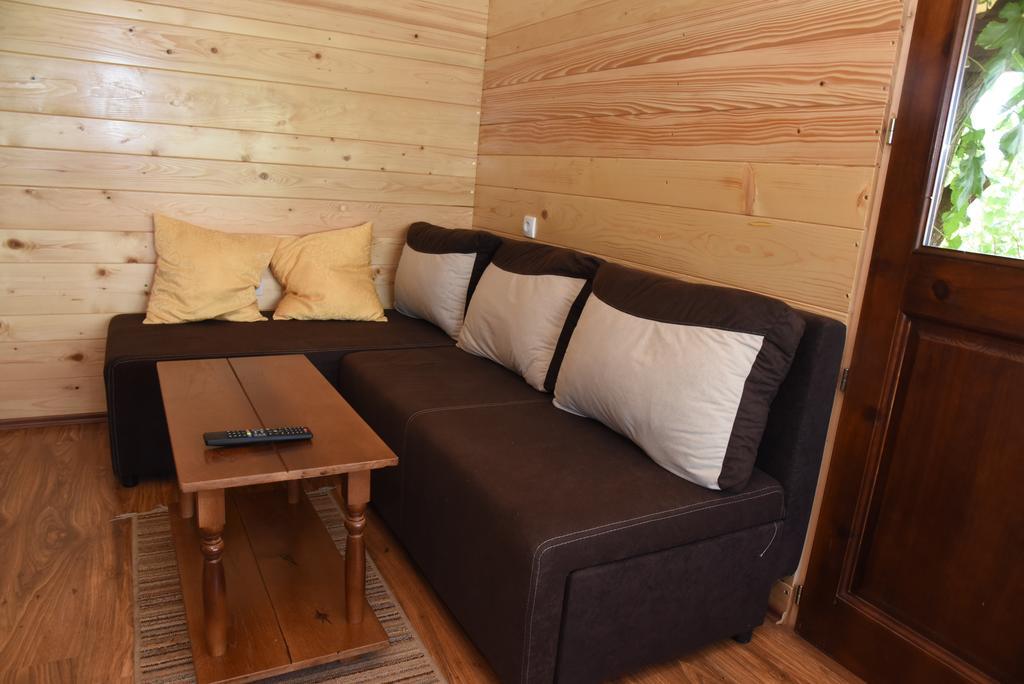 Holiday Home Kucica Na Drvetu Banja Koviljaca Ngoại thất bức ảnh