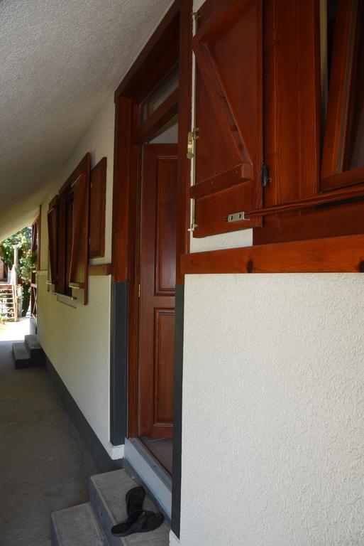 Holiday Home Kucica Na Drvetu Banja Koviljaca Ngoại thất bức ảnh